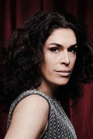 Paula Lavigne