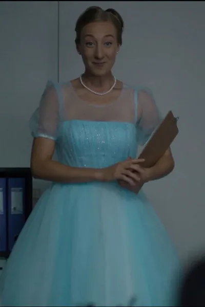 Cinde-fucking-rella