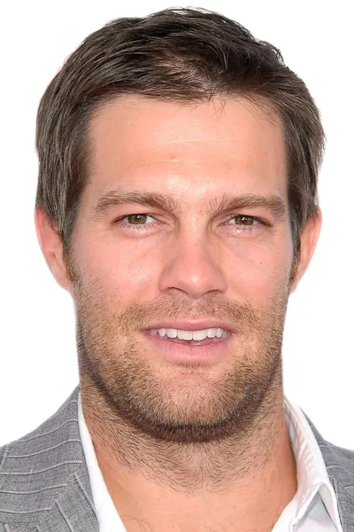 Geoff Stults