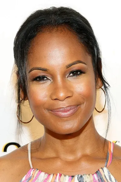 Robinne Lee