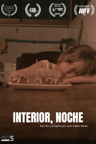 Interior, Noche