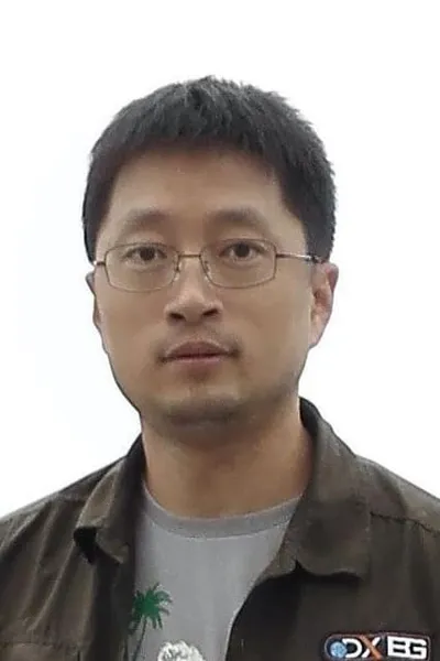 Yinghao Huang