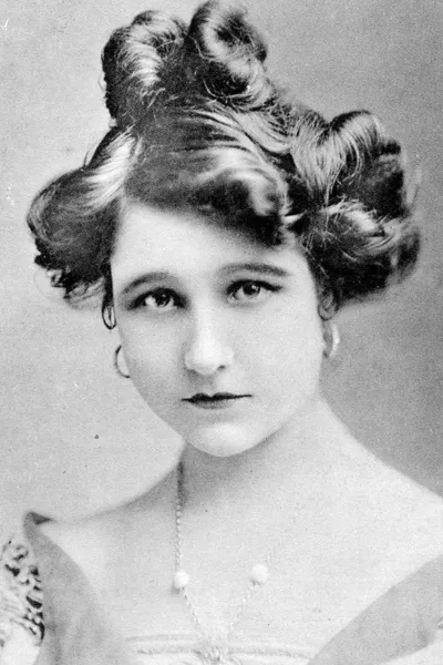 Dora De Winton