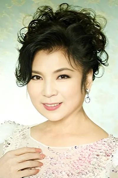 Aki Yashiro