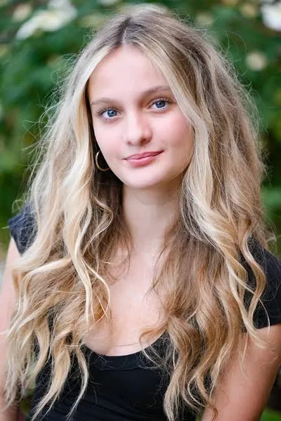 Amelie McLain