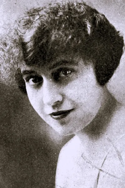 Estelle Mardo