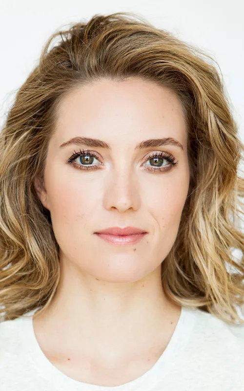 Evelyne Brochu