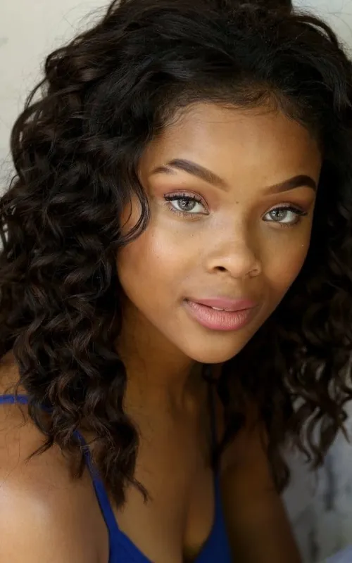 Ajiona Alexus