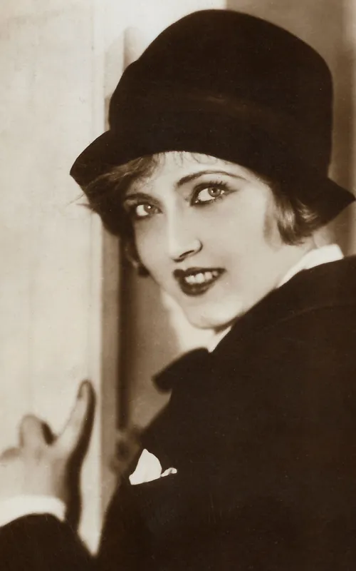 Dolly Grey