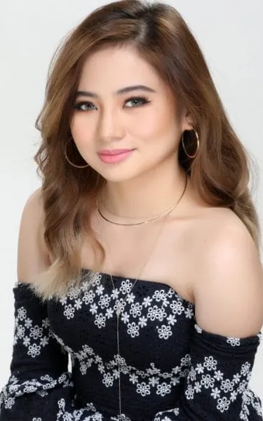 Ella Cruz