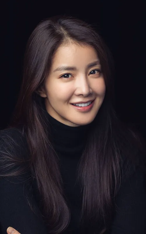 Lee Si-young