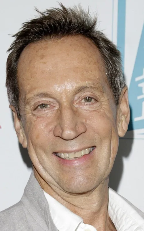 Jonathan Hyde