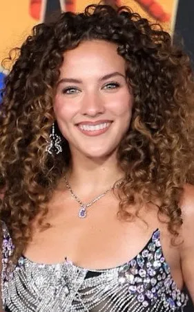 Sofie Dossi