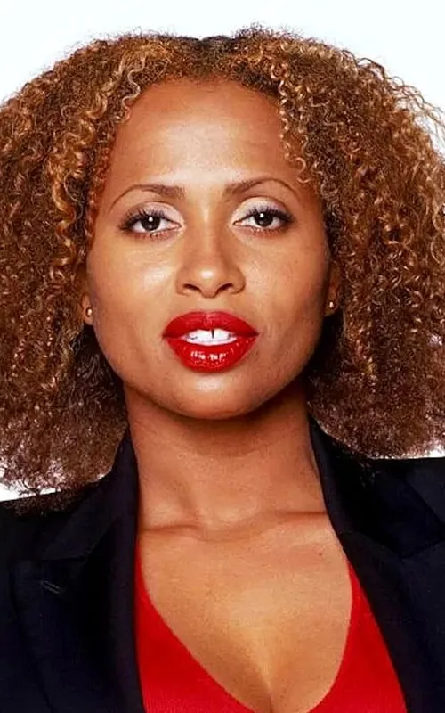 Lisa Nicole Carson