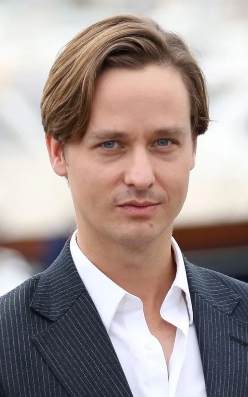 Tom Schilling