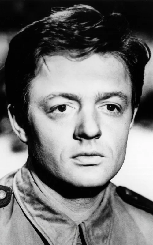 Damian Damięcki