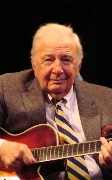 Bucky Pizzarelli