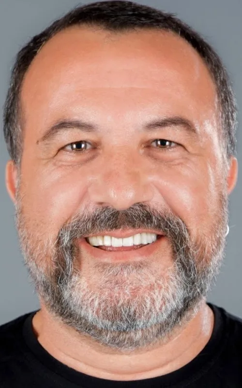 Okay Şenol
