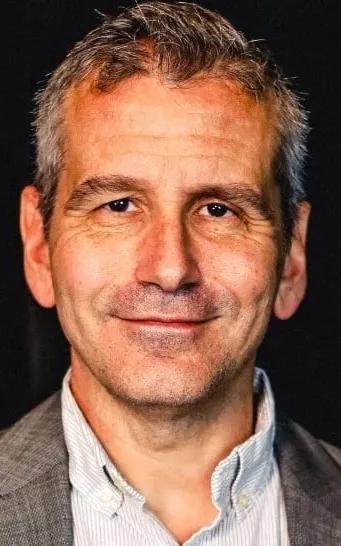 David Cromer