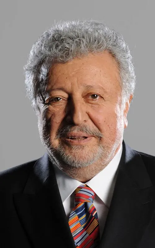 Metin Akpınar