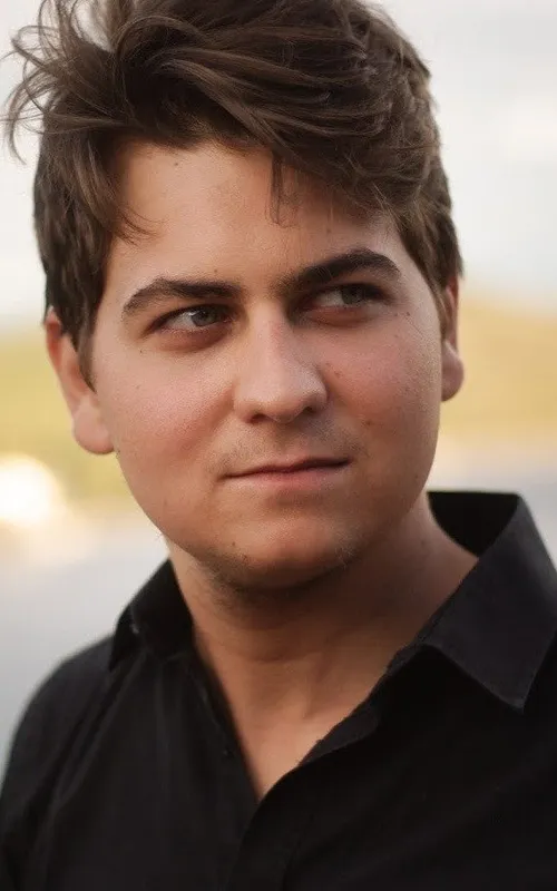 Áron Benesovits