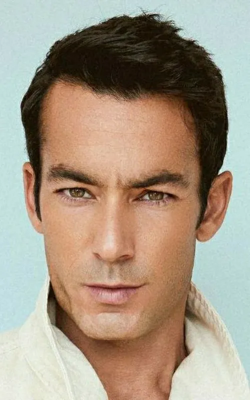 Aarón Díaz