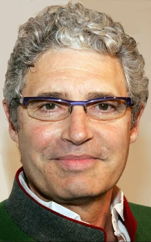 Michael Nouri