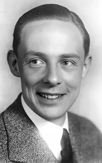 Alec Clunes