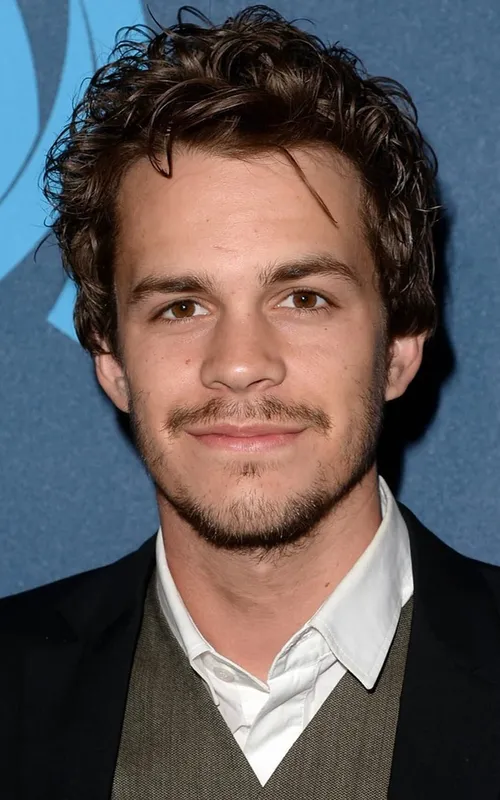 Johnny Simmons