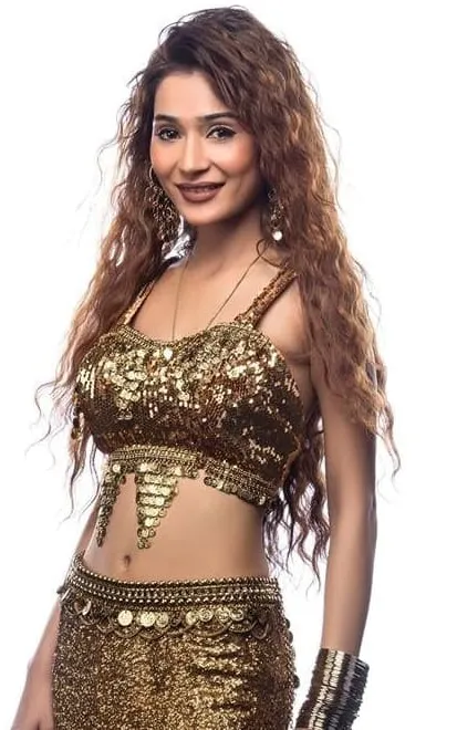 Sara Khan