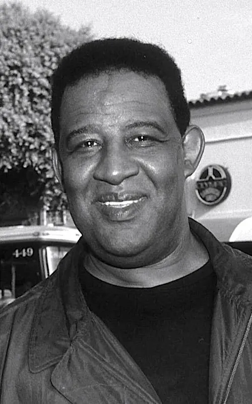 Frank McRae