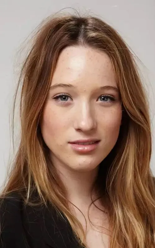 Sophie Lowe