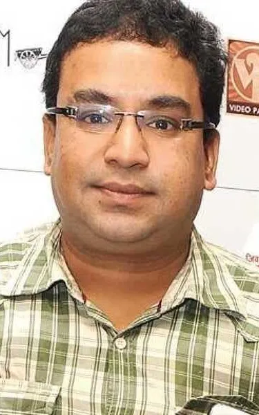 Nikhil Ratnaparkhi