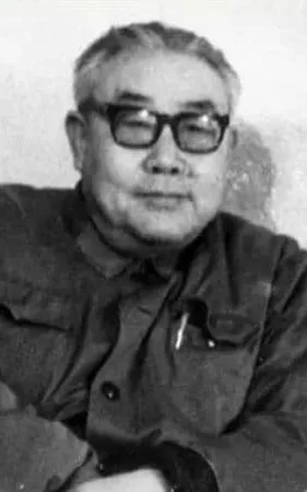 Feng Yifu