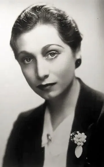 Aline MacMahon