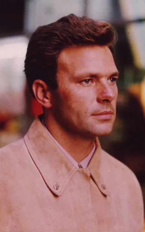 Derek Cracknell