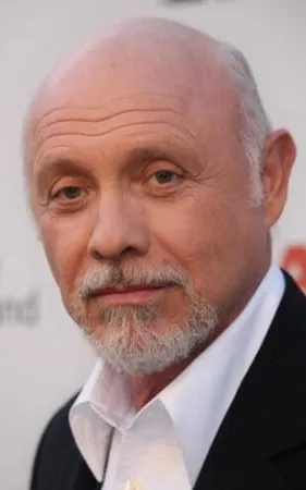 Hector Elizondo