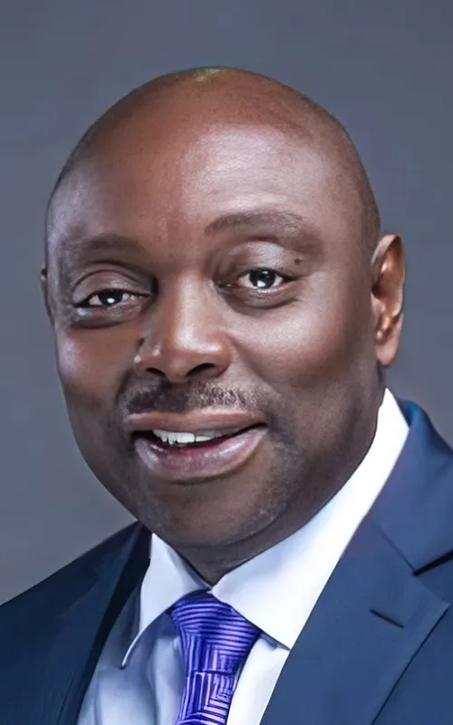 Segun Arinze