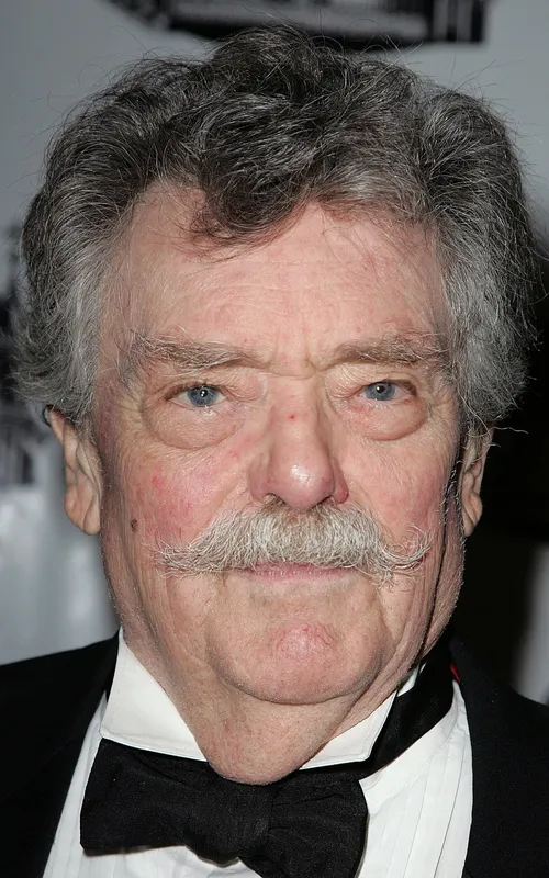 Bernard Fox