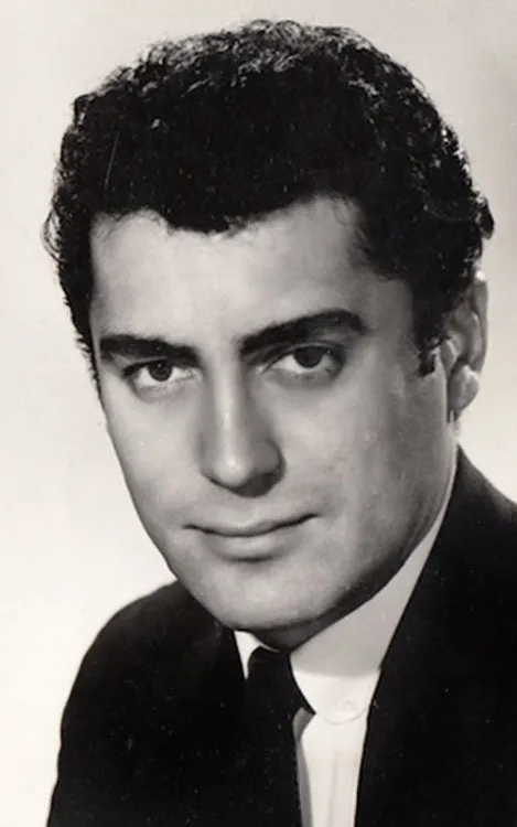Tunç Okan