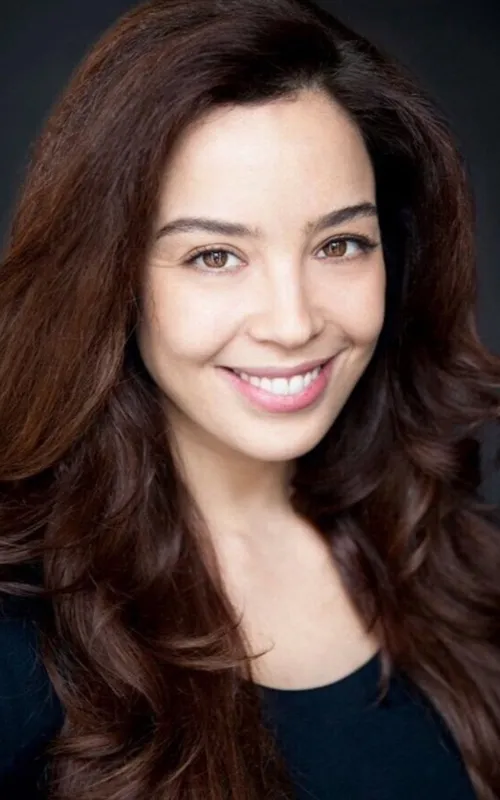 Azra Akın
