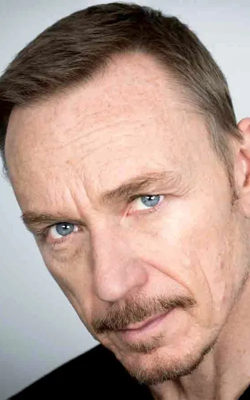 Ben Daniels