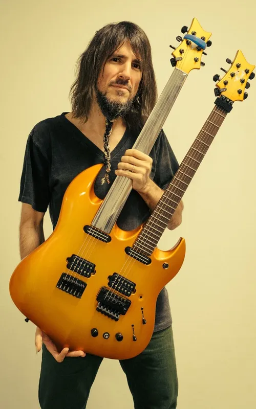 Ron 'Bumblefoot' Thal