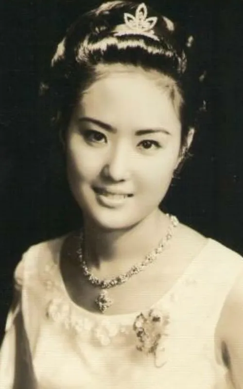 Pauline Yin