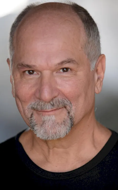 John Kapelos