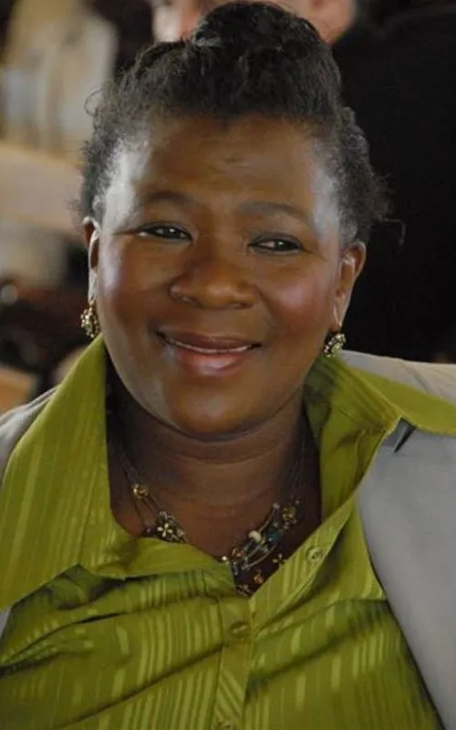 Sylvia Mngxekeza