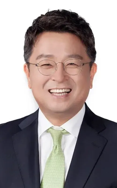 Rhee Cheol-hee