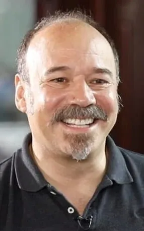 Danny Burstein