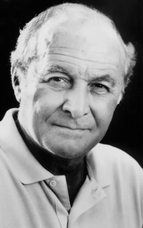 Robert Loggia