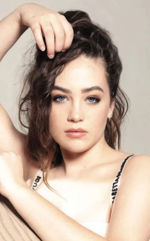 Mary Mouser